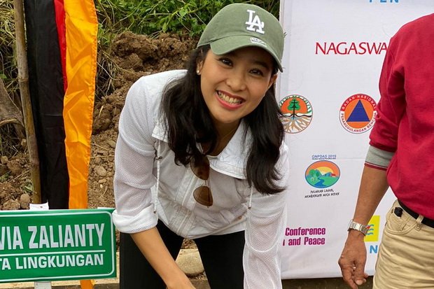 Olivia Zalianty Ajak Generasi Muda Peduli Lingkungan Hidup