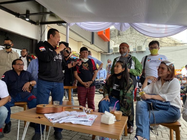 Penyaluran Donasi Konser Virtual Berbagi Kasih pada Komunitas Seniman Jalanan